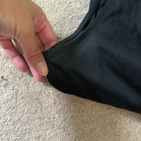 Four sleeveless blouses - Picture 3 of 4